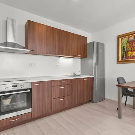 Uzbecká S Parkovaním V Garáži