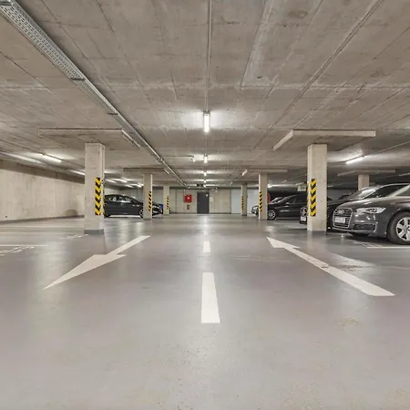 Apartmán Uzbecká S Parkovaním V Garáži Bratislava